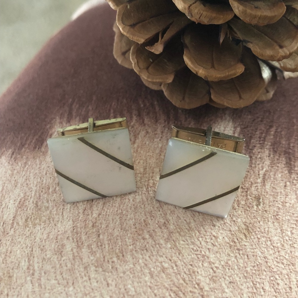 Vintage men’s square mother of pearl cuff links